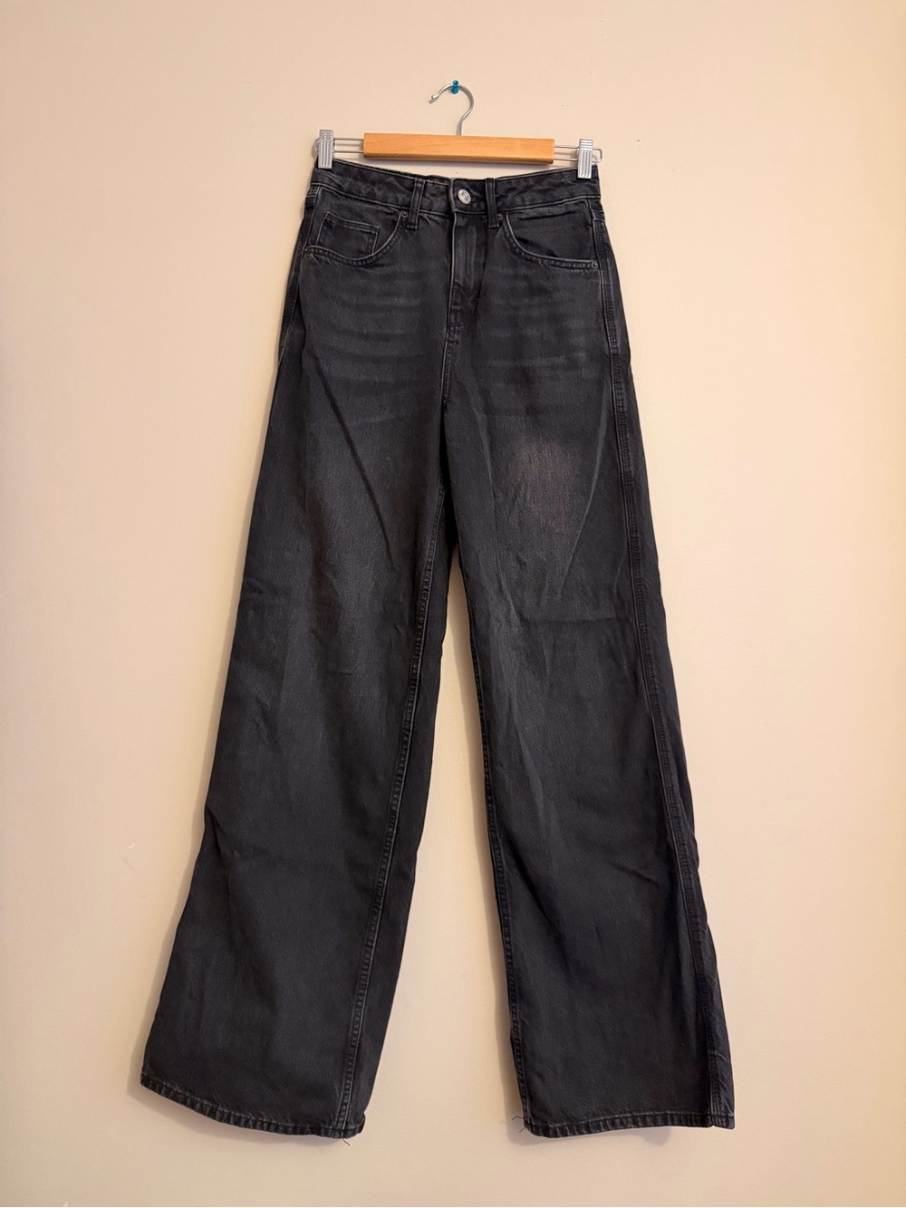 BDG Women’s Wide Leg Black Jeans (W25 L32)